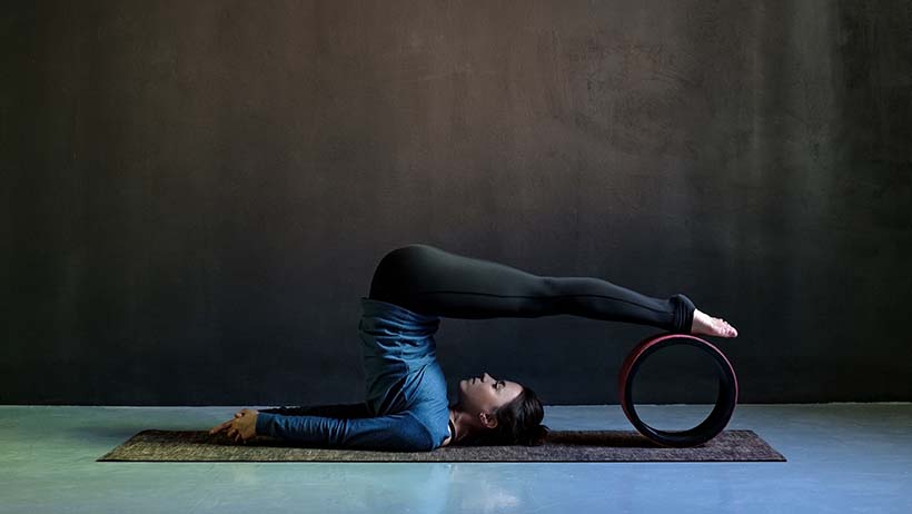 COMP] Plow pose has me feeling smushed. : r/yoga